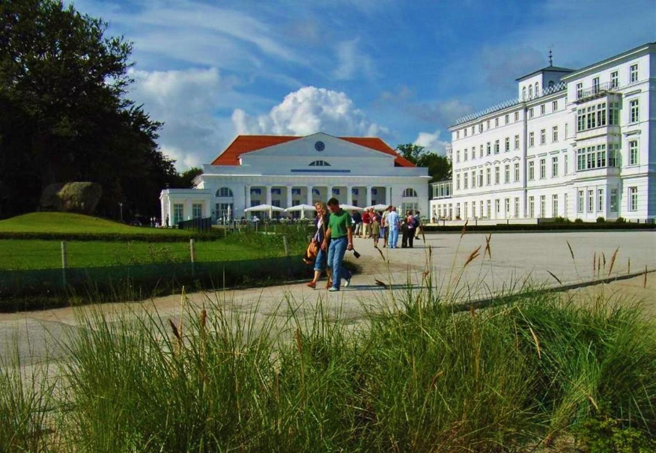 Ostsee Hotel-Pension An Der Lindenallee Bad Doberan Exterior photo